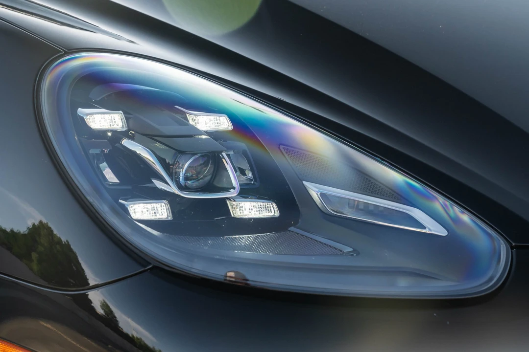 2016 Porsche 958 Cayenne S - Image 15 of 31