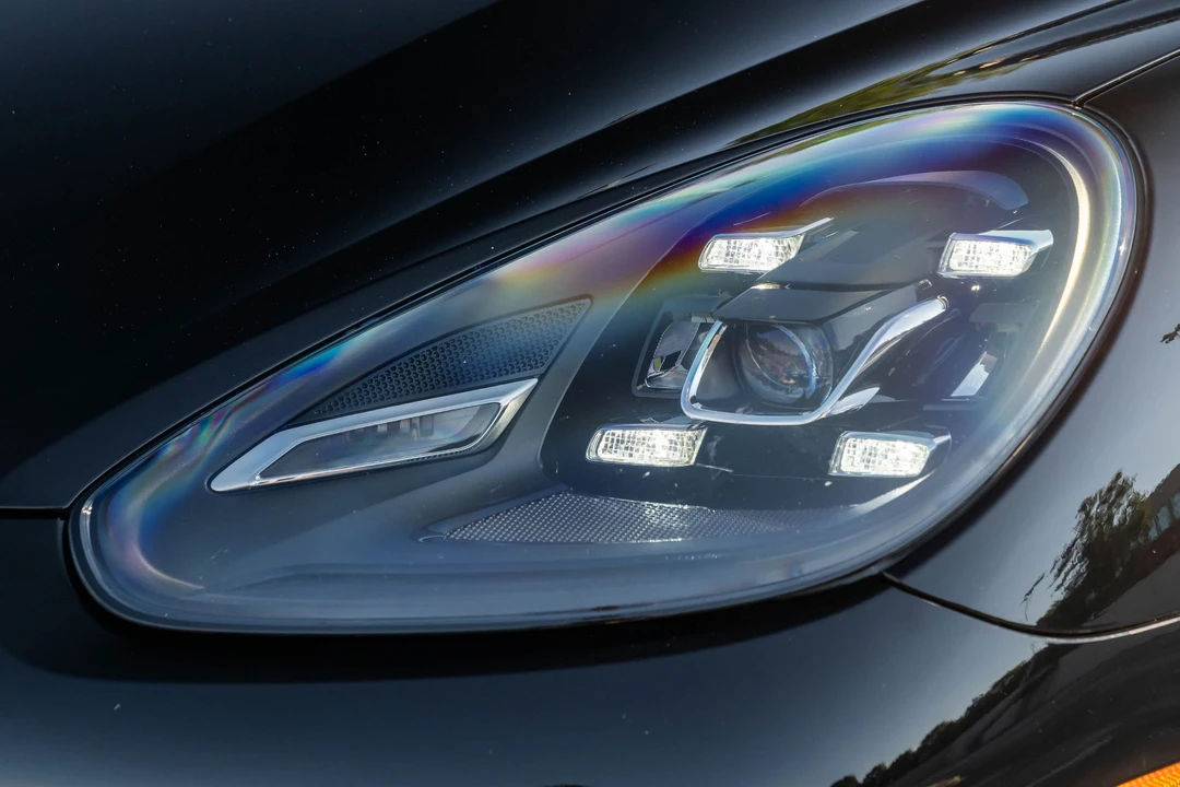 2016 Porsche 958 Cayenne S - Image 16 of 31