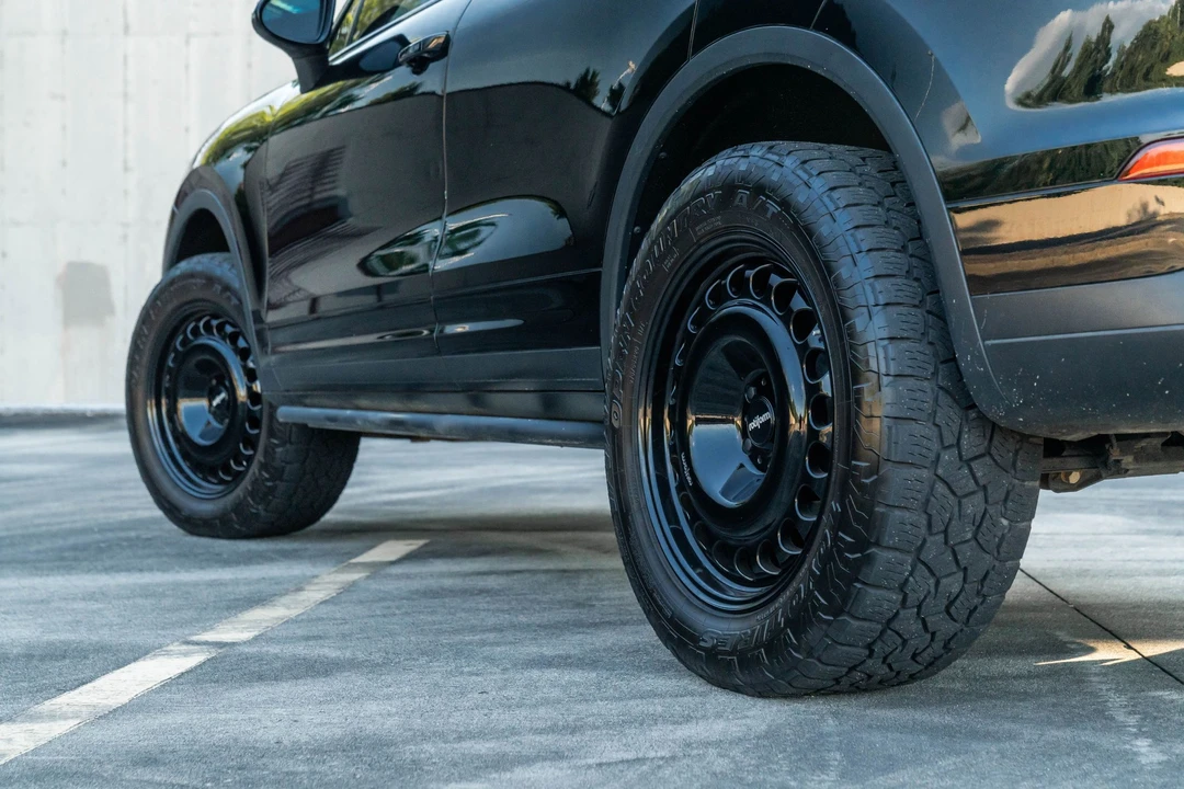 2016 Porsche 958 Cayenne S - Image 24 of 31
