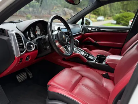 2016 Porsche Cayenne S