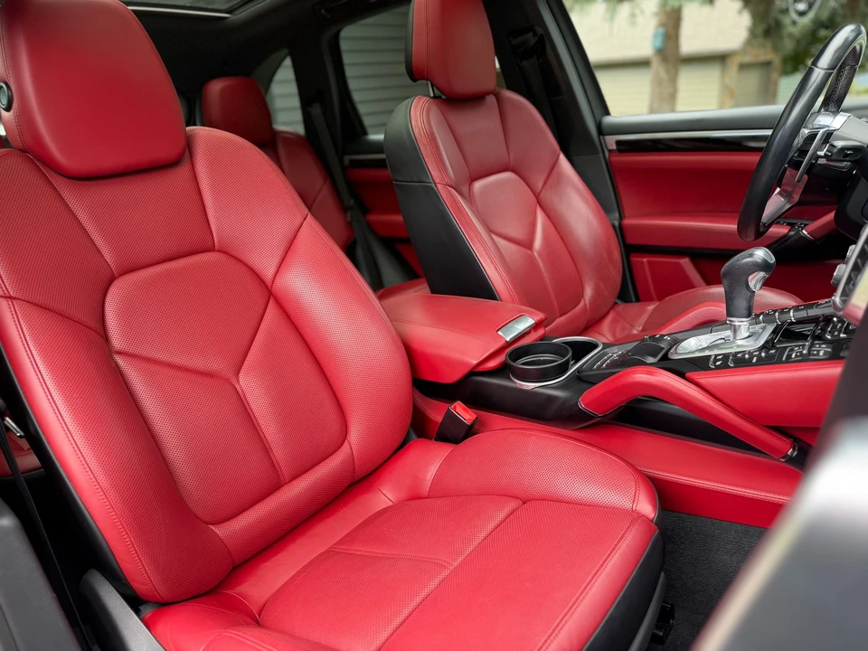 2016 Porsche 958 Cayenne S - Image 8 of 10