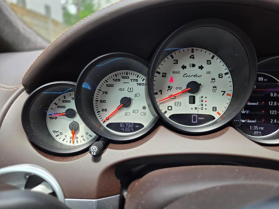 2016 Porsche 958 Cayenne Turbo - Image 5 of 20