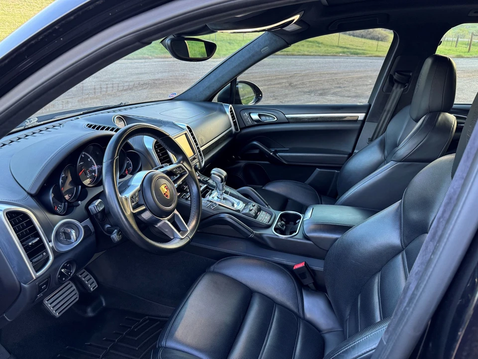 2016 Porsche 958 Cayenne Turbo - Image 8 of 12