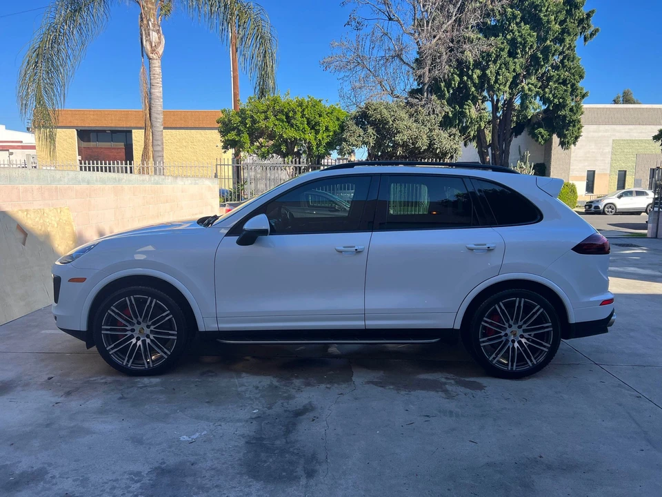 2016 Porsche 958 Cayenne Turbo - Image 3 of 20