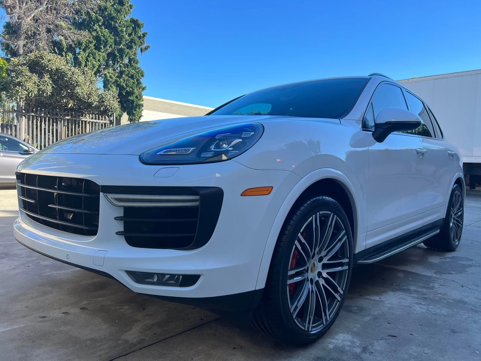 2016 Porsche 958 Cayenne Turbo - Image 2 of 20