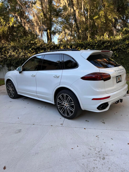 2016 Porsche 958 Cayenne Turbo - Image 2 of 8