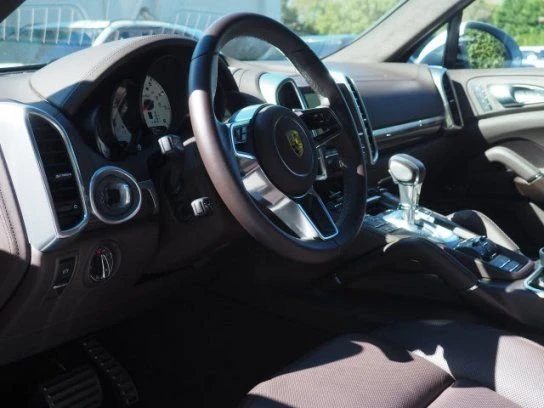 2016 Porsche 958 Cayenne Turbo - Image 4 of 9