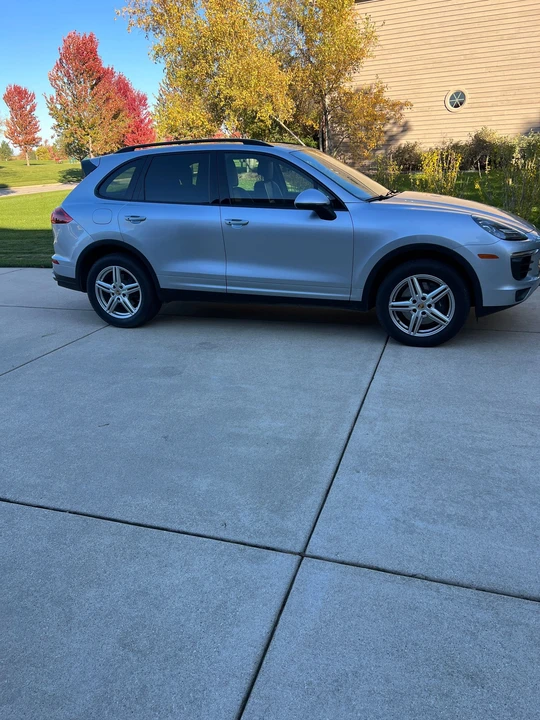 2016 Porsche 958 Cayenne - Image 2 of 19