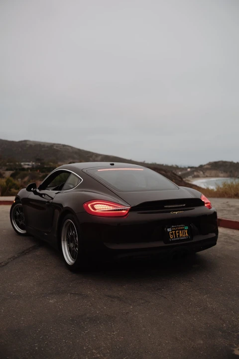 2016 Porsche 981 Cayman - Image 2 of 6