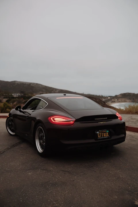 2016 Porsche 981 Cayman - Image 2 of 8