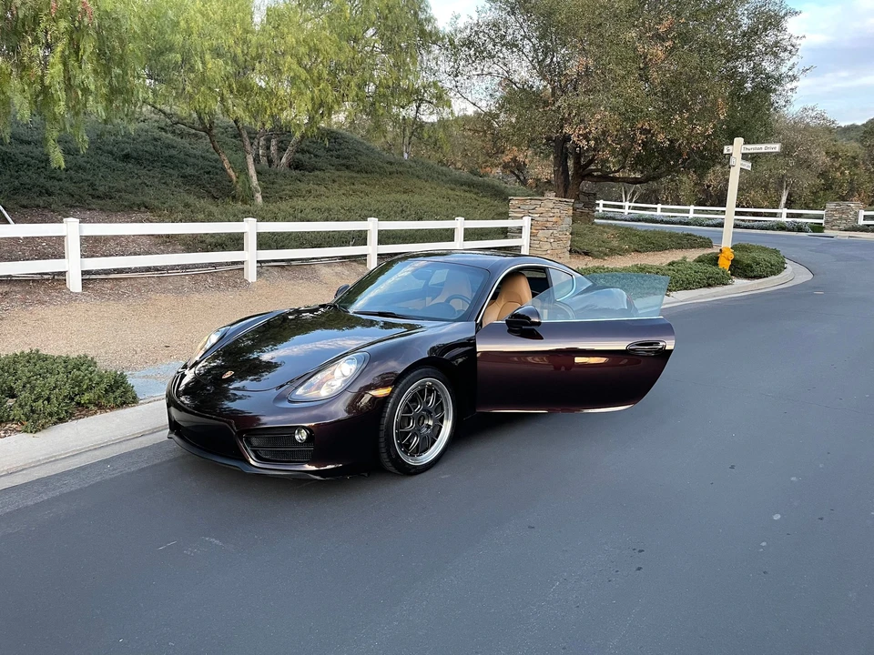 2016 Porsche 981 Cayman - Image 3 of 8