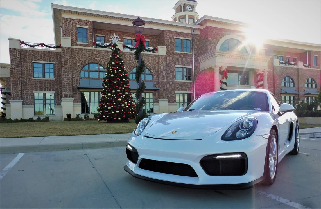2016 Porsche 981 Cayman - Image 2 of 31