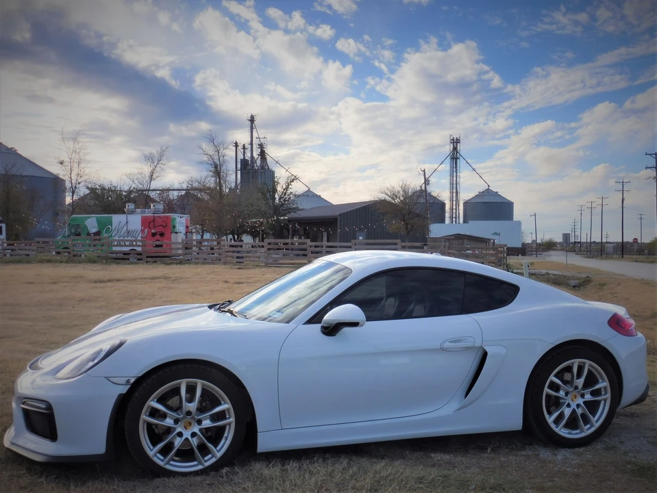 2016 Porsche 981 Cayman - Image 9 of 31