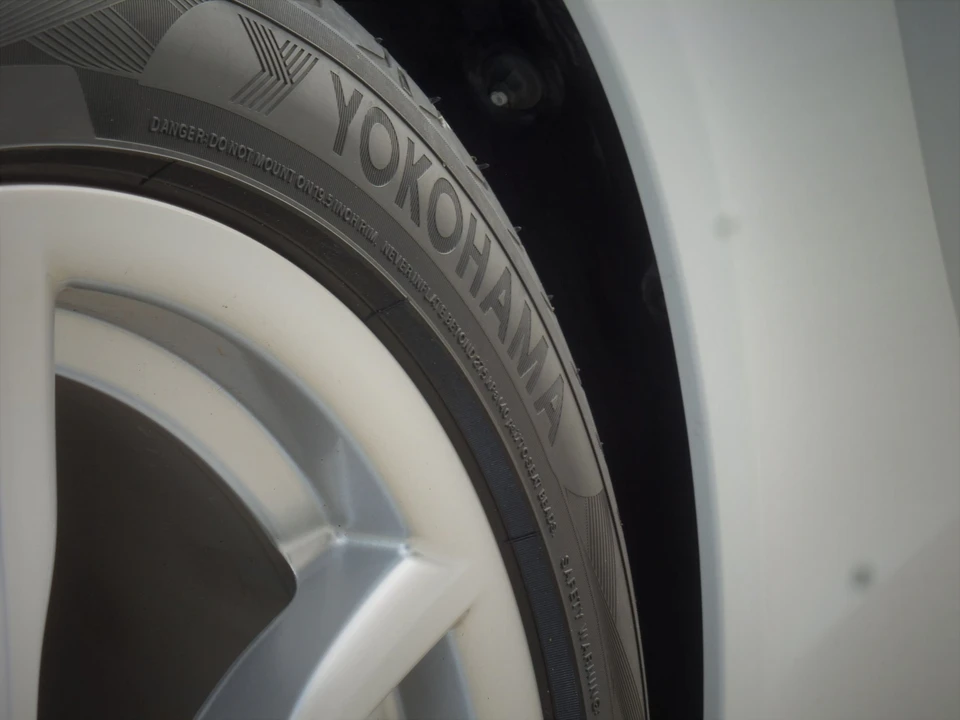 2016 Porsche 981 Cayman - Image 28 of 31