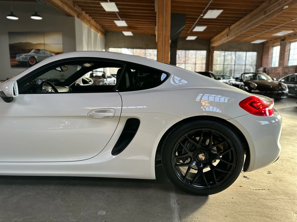 2016 Porsche 981 Cayman - Image 8 of 30