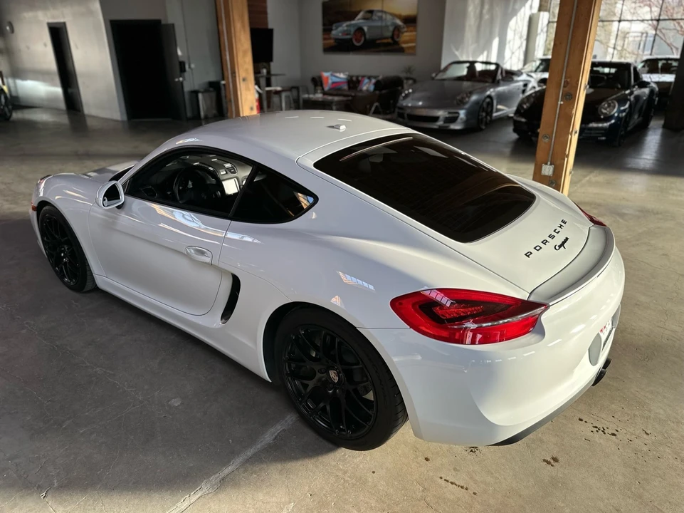 2016 Porsche 981 Cayman - Image 11 of 30