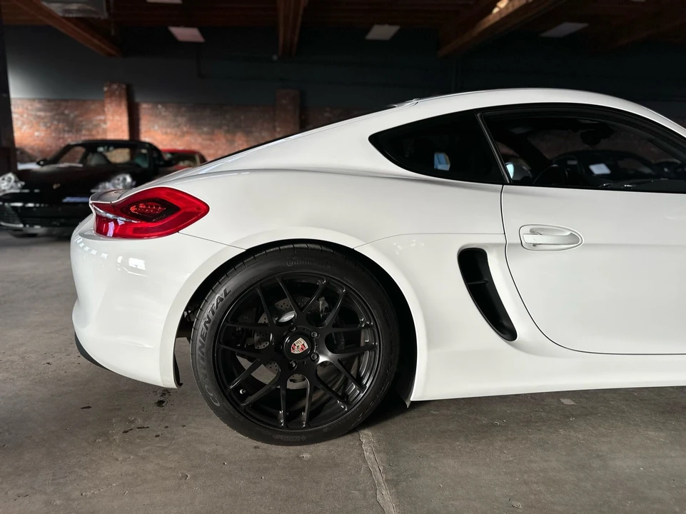 2016 Porsche 981 Cayman - Image 19 of 30