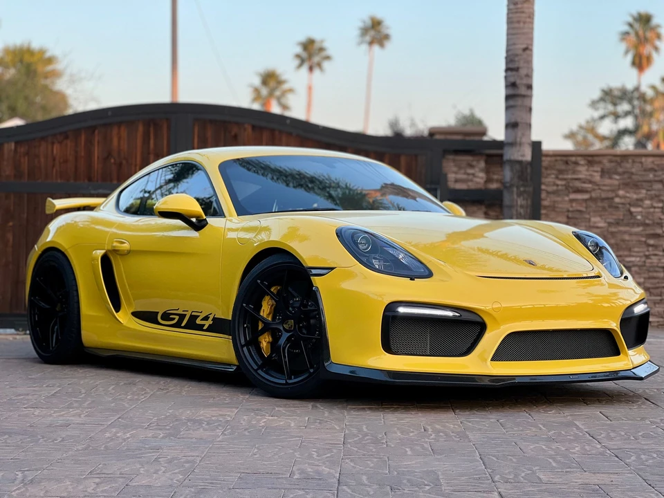 2016 Porsche 981 Cayman GT4 - Image 2 of 31