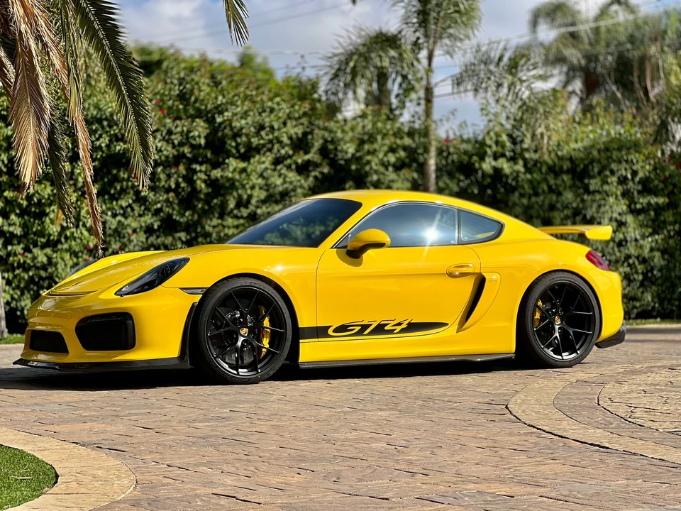2016 Porsche 981 Cayman GT4 - Image 4 of 31