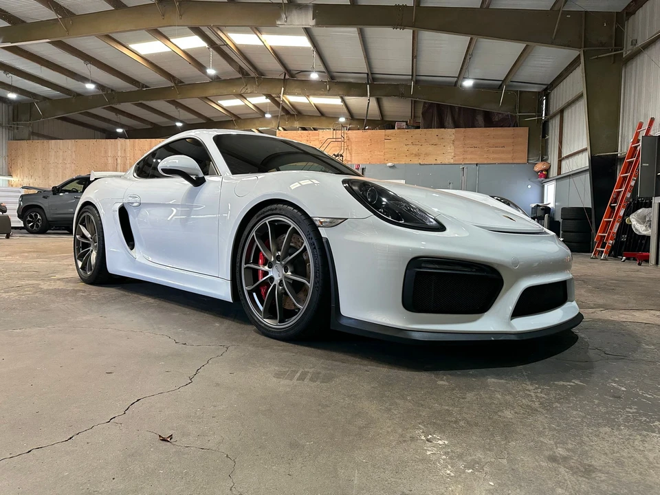 2016 Porsche 981 Cayman GT4 - Image 8 of 27