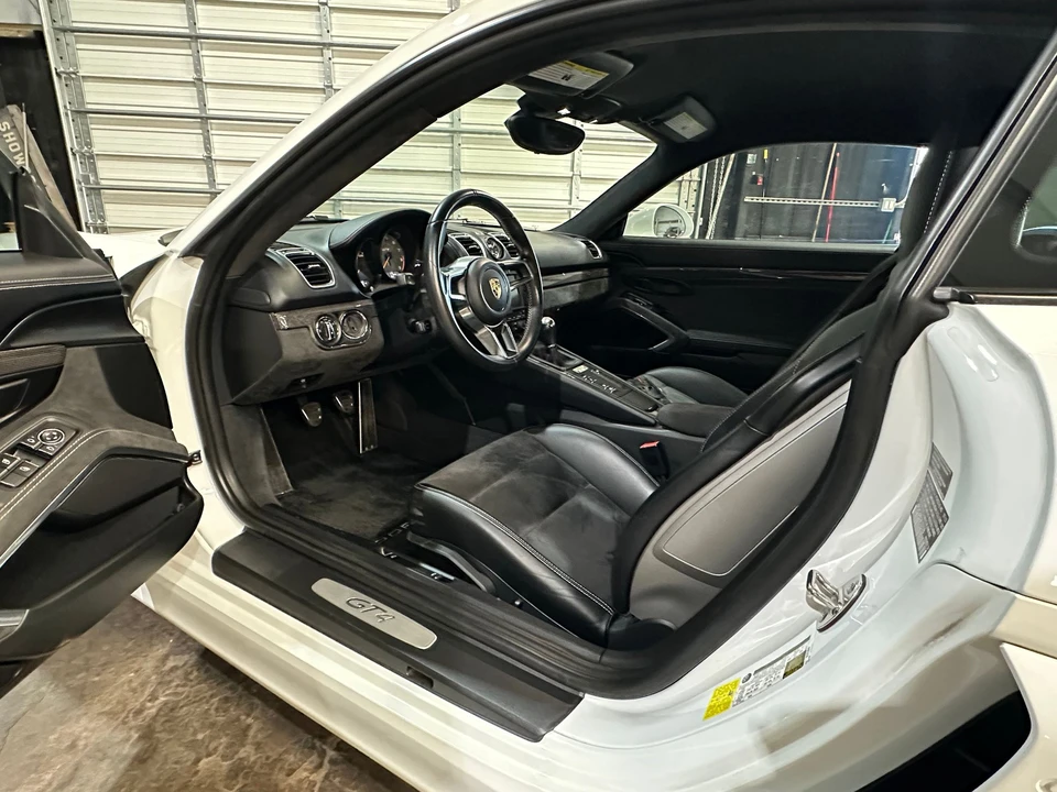 2016 Porsche 981 Cayman GT4 - Image 14 of 27