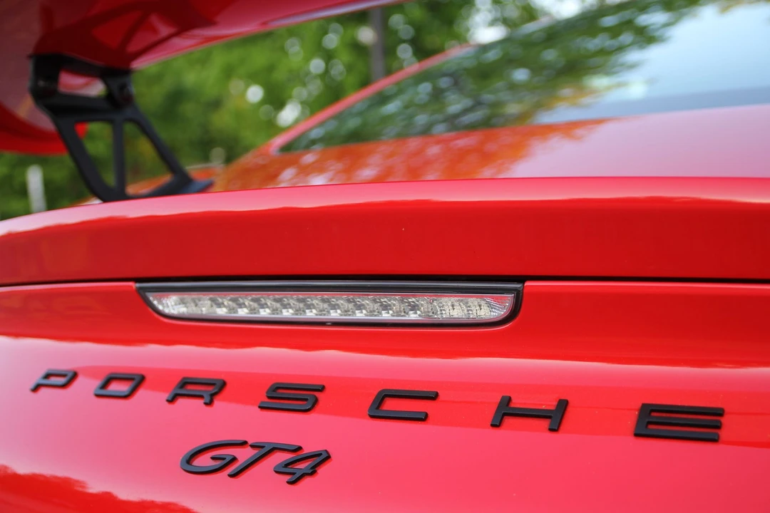 2016 Porsche 981 Cayman GT4 - Image 8 of 20