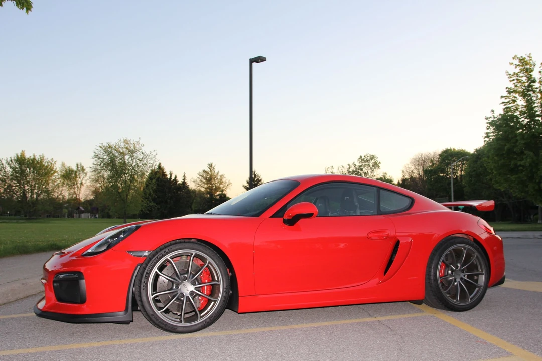 2016 Porsche 981 Cayman GT4 - Image 17 of 20