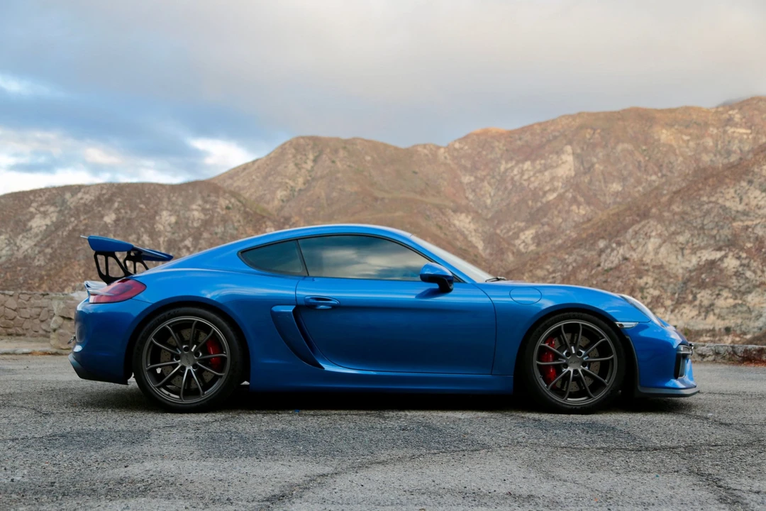 2016 Porsche 981 Cayman GT4 - Image 4 of 17