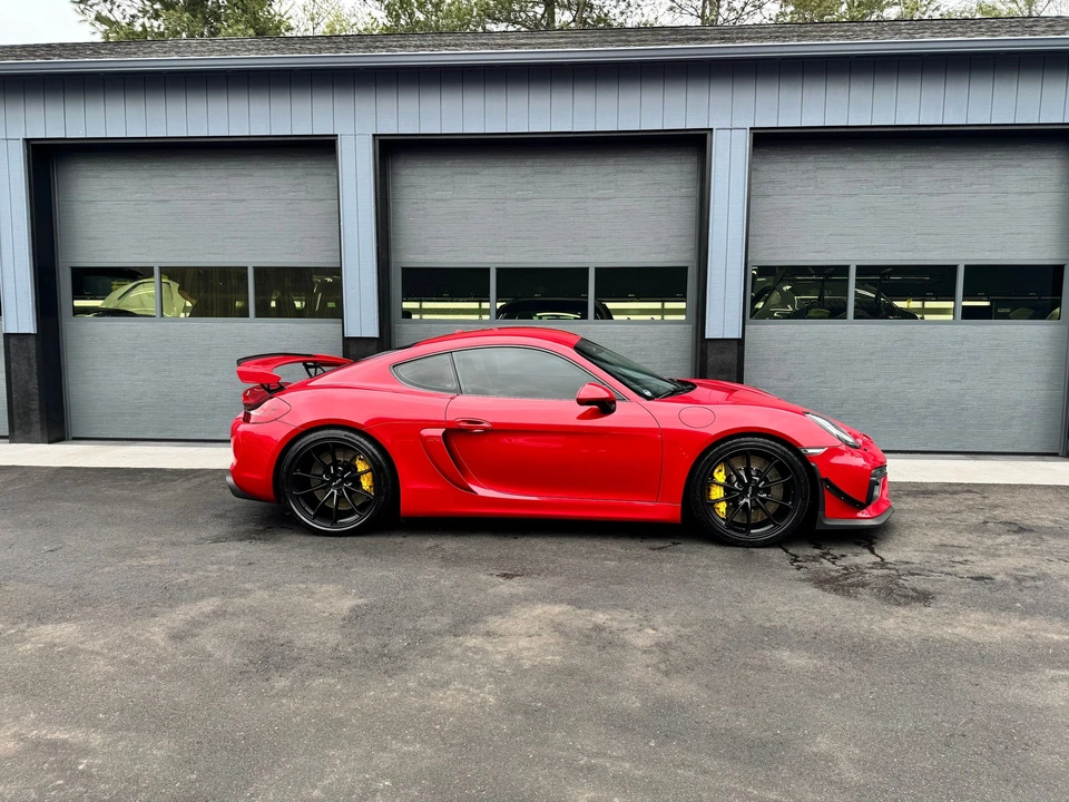 2016 Porsche 981 Cayman GT4 - Image 2 of 31