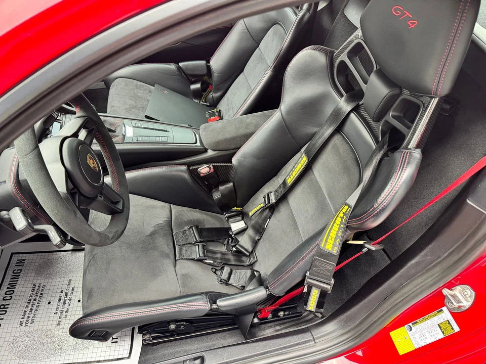2016 Porsche 981 Cayman GT4 - Image 30 of 31
