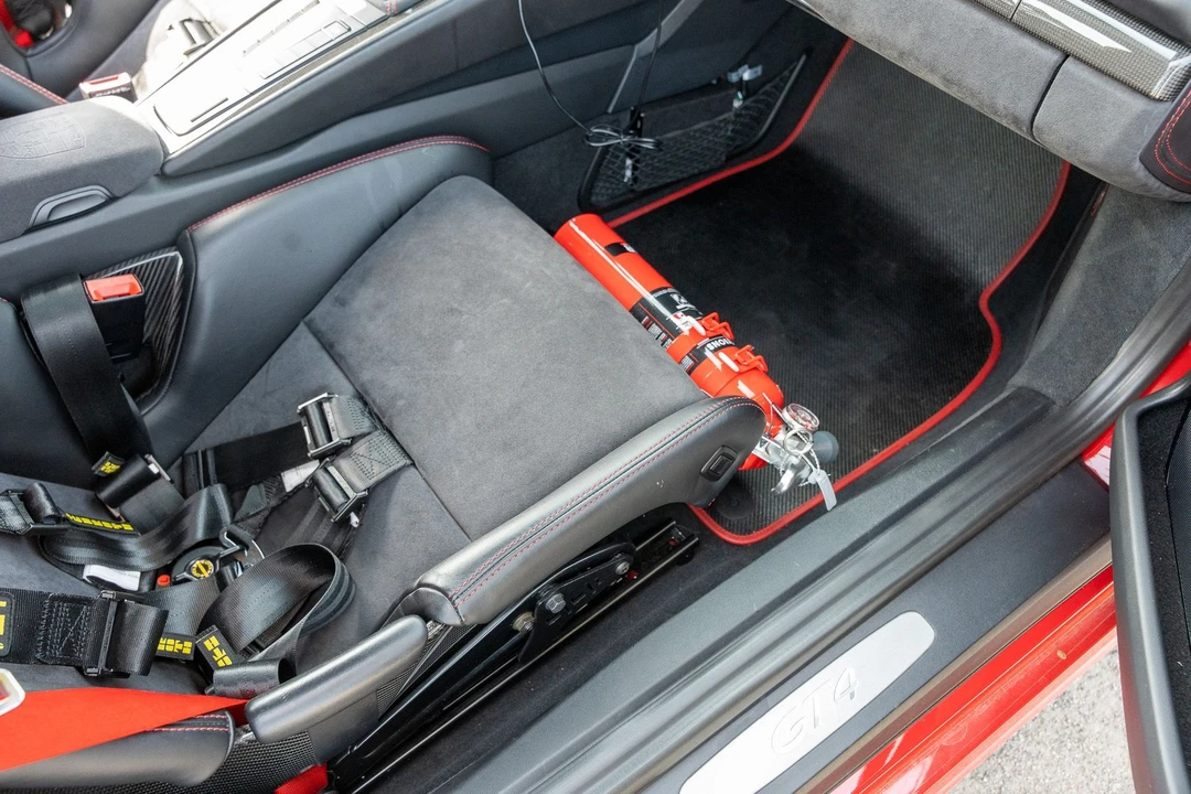2016 Porsche 981 Cayman GT4 - Image 15 of 18