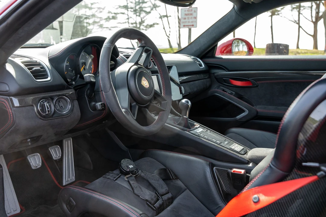 2016 Porsche 981 Cayman GT4 - Image 18 of 18