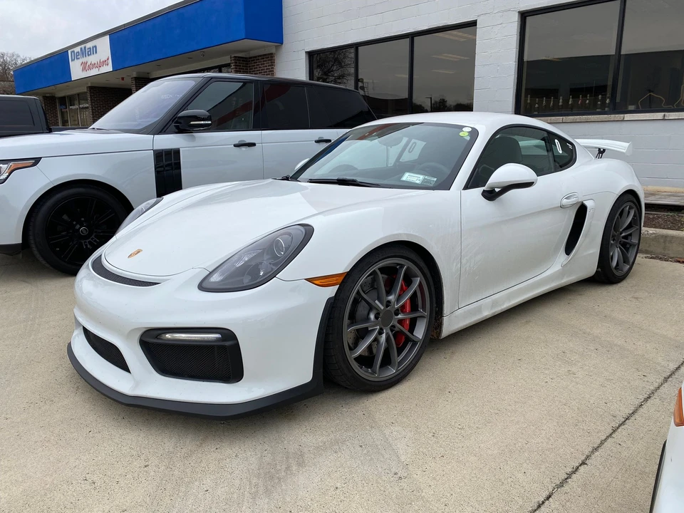 2016 Porsche 981 Cayman GT4 - Image 16 of 18