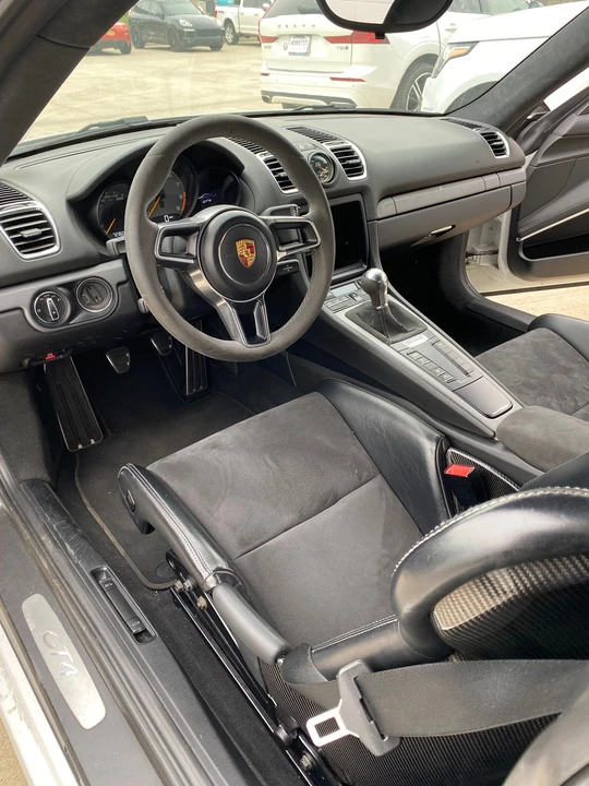 2016 Porsche 981 Cayman GT4 - Image 9 of 18