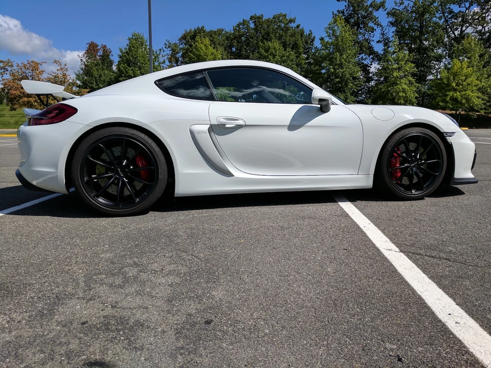 2016 Porsche 981 Cayman GT4 - Image 4 of 10