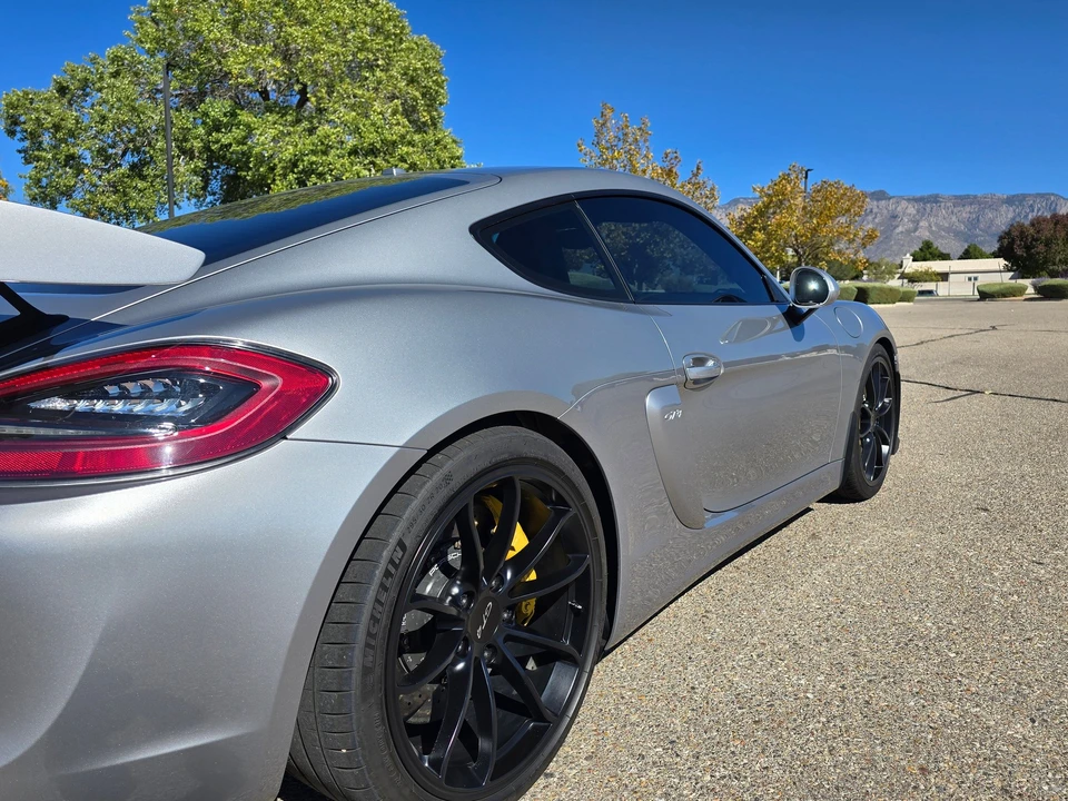 2016 Porsche 981 Cayman GT4 - Image 12 of 31