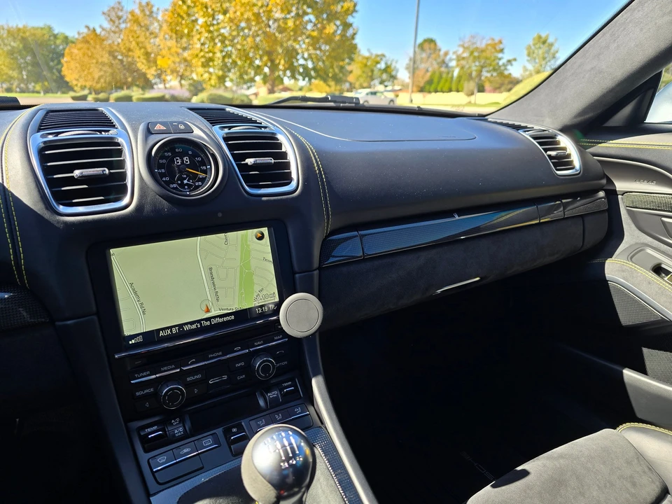 2016 Porsche 981 Cayman GT4 - Image 16 of 31