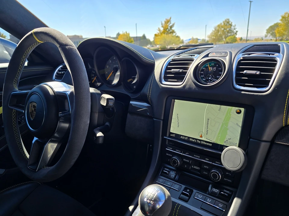 2016 Porsche 981 Cayman GT4 - Image 17 of 31