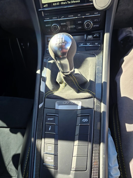 2016 Porsche 981 Cayman GT4 - Image 18 of 31