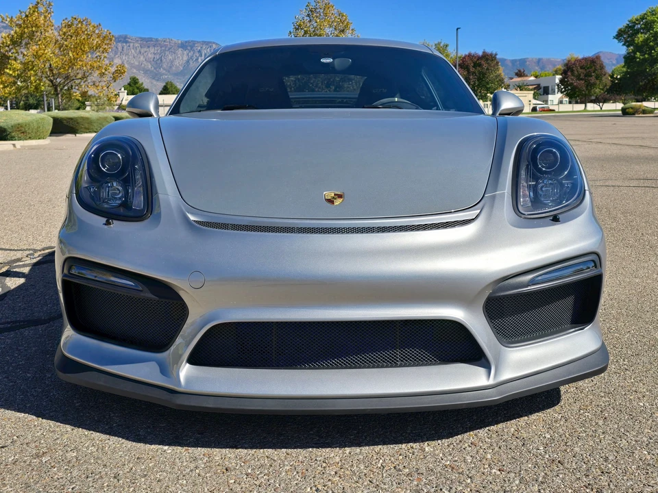 2016 Porsche 981 Cayman GT4 - Image 2 of 31
