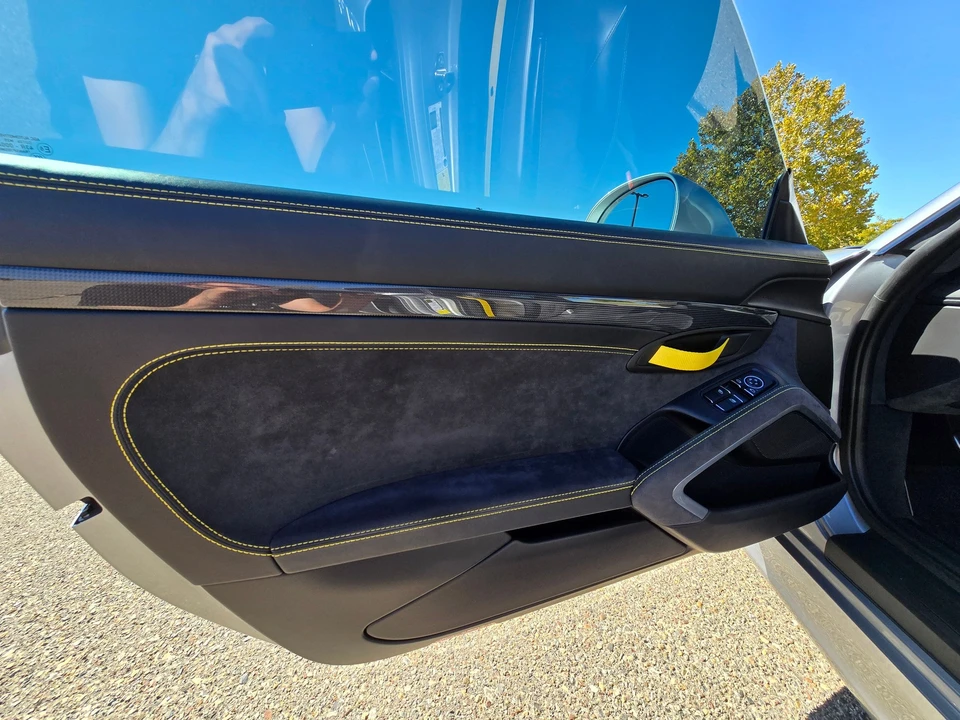 2016 Porsche 981 Cayman GT4 - Image 25 of 31
