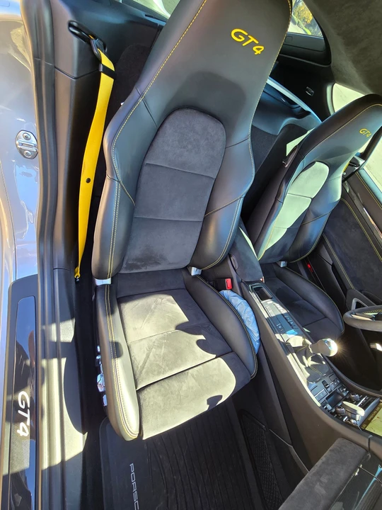 2016 Porsche 981 Cayman GT4 - Image 27 of 31