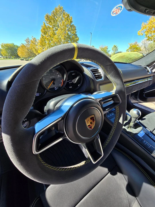 2016 Porsche 981 Cayman GT4 - Image 30 of 31