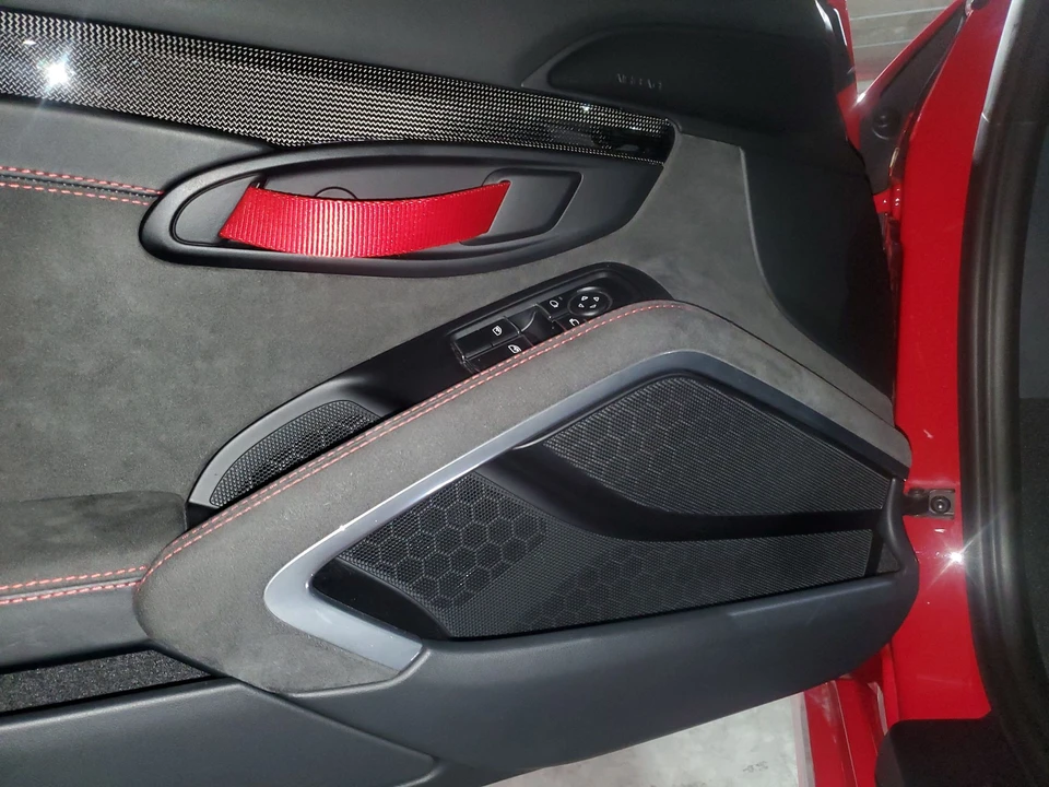 2016 Porsche 981 Cayman GT4 - Image 8 of 26