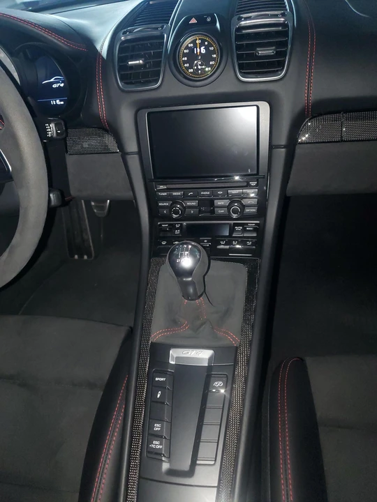 2016 Porsche 981 Cayman GT4 - Image 17 of 26