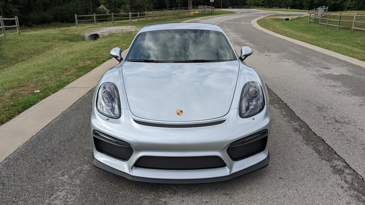 2016 Porsche 981 Cayman GT4 - Image 8 of 31