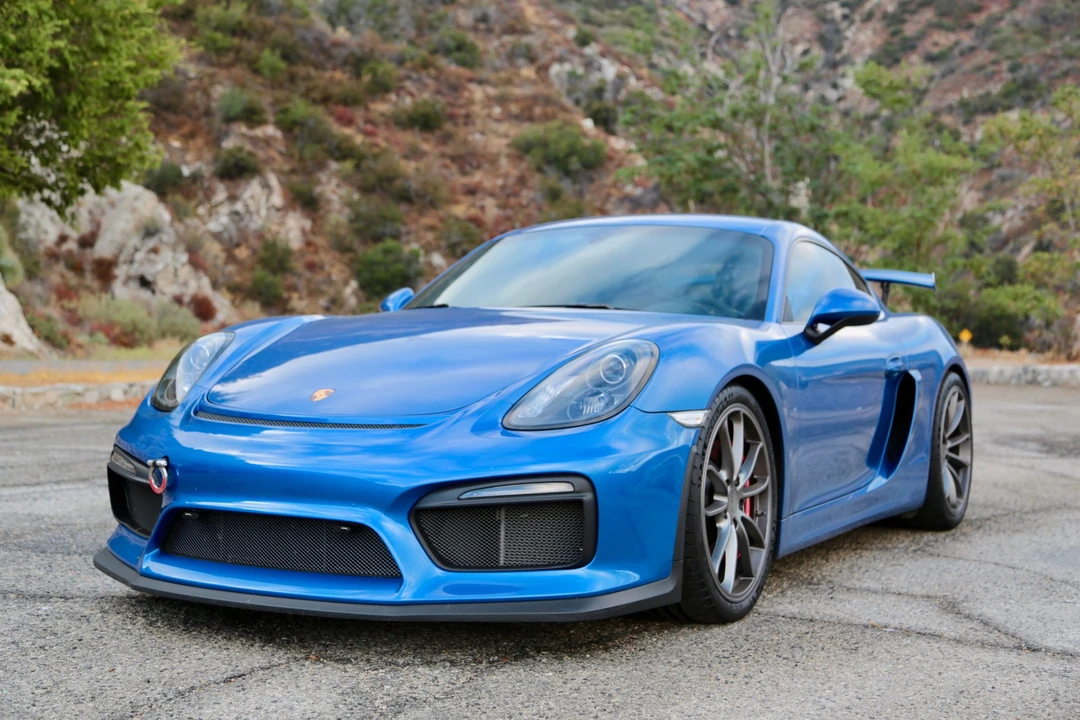 2016 Porsche 981 Cayman GT4 - Image 2 of 24