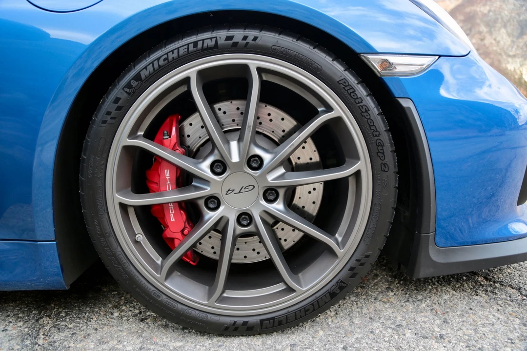 2016 Porsche 981 Cayman GT4 - Image 9 of 24