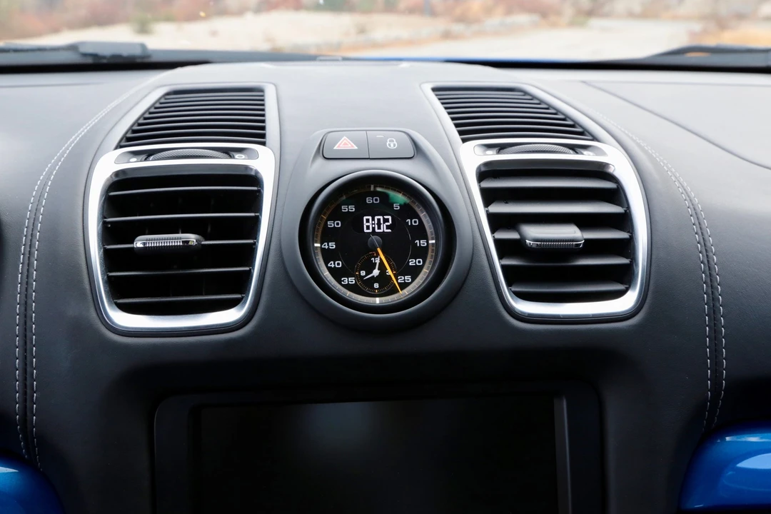 2016 Porsche 981 Cayman GT4 - Image 15 of 24