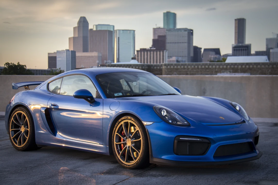 2016 Porsche 981 Cayman GT4 - Image 2 of 5